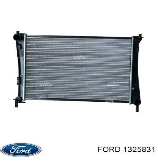 Chłodnica silnika Ford 1325831