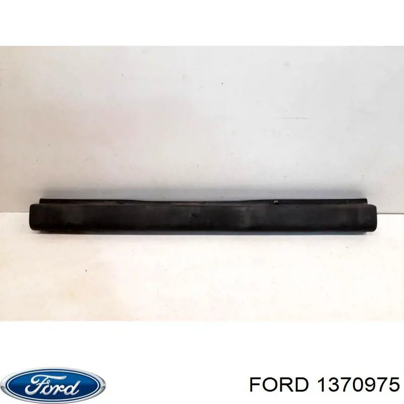 1370975 Ford Zderzak tylny, środkowa część