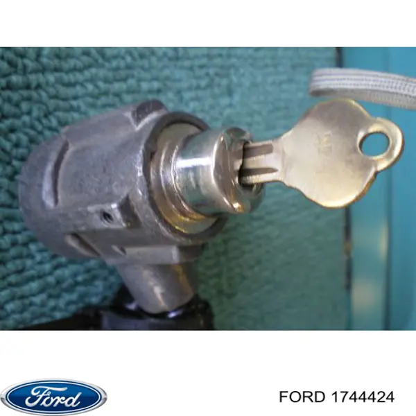 1744424 Ford Montaż chłodnicy oleju