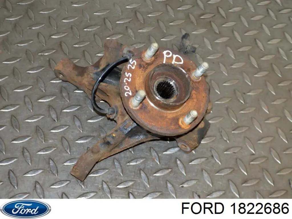 1822686 Ford Czop (zwrotnica) przedni prawy