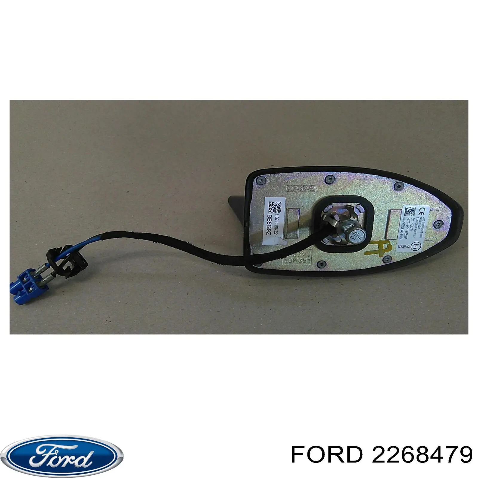 2268479 Ford Antena