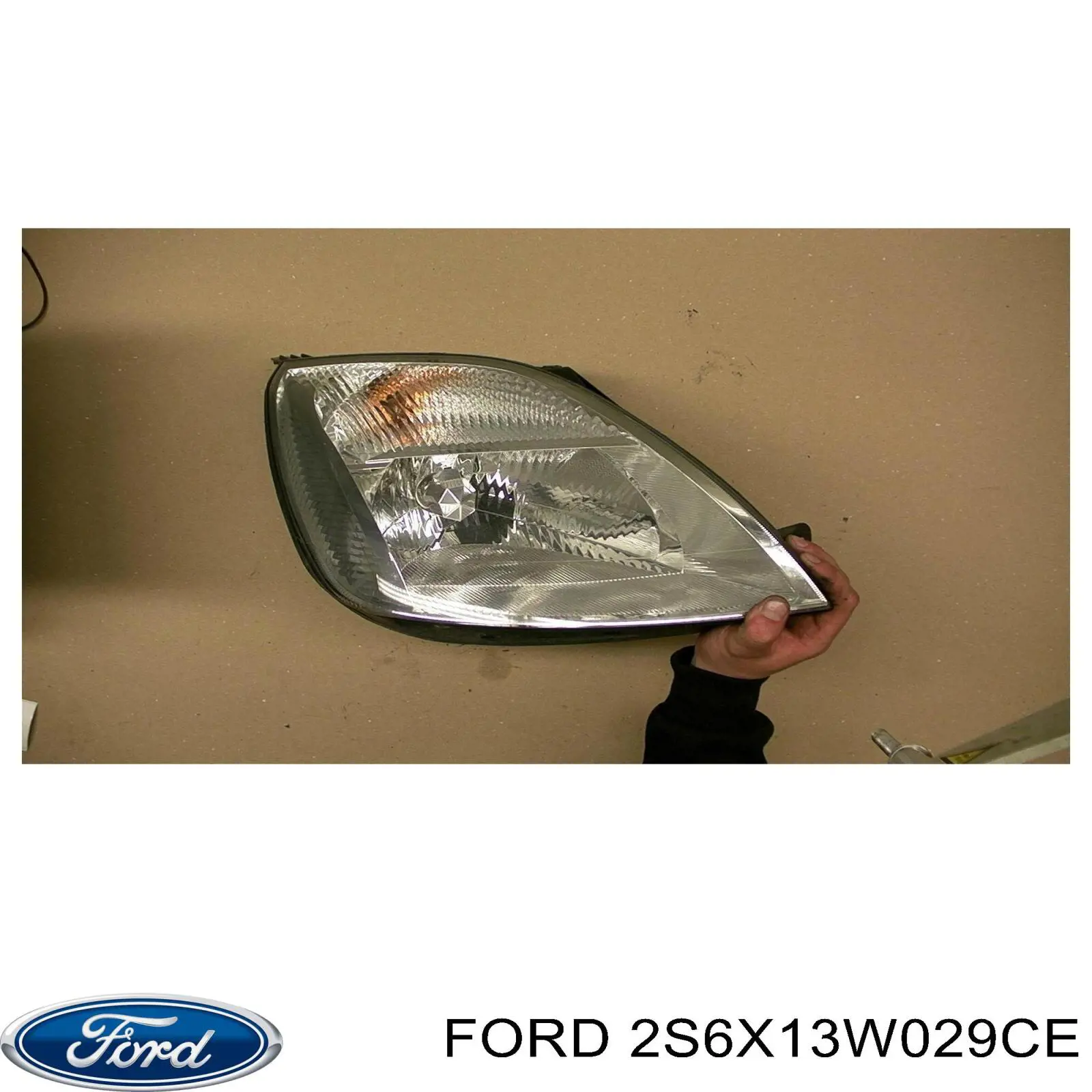 2S6X13W029CE Ford Reflektor prawy