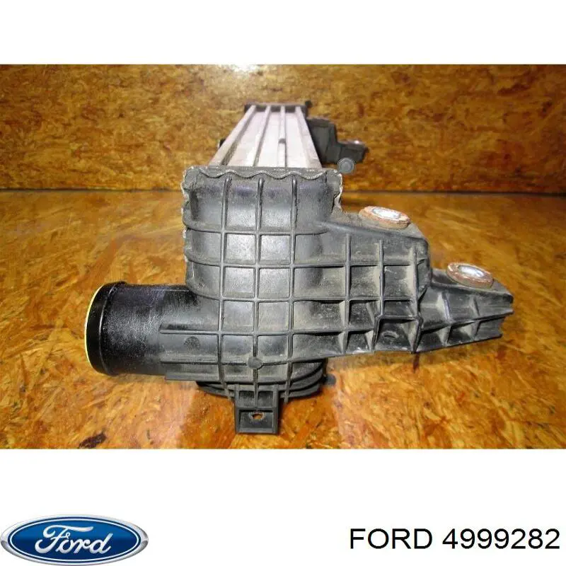 Chłodnica intercoolera Ford 4999282 cena, od 93,18 USD