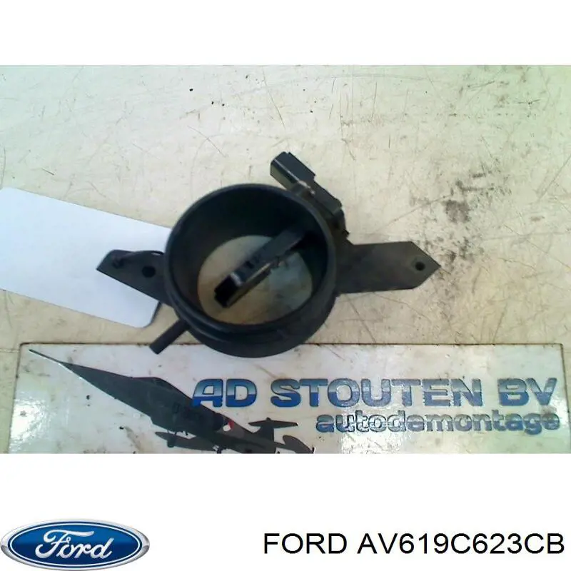 AV619C623CC Ford króciec powietrza, wylot filtra powietrznego