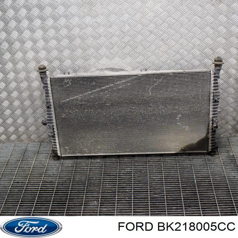 Chłodnica silnika Ford BK218005CC cena, od 128,91 USD