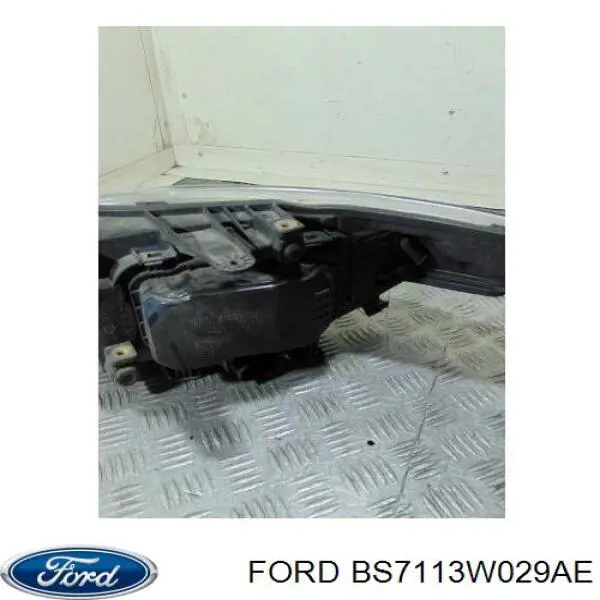 Reflektor prawy Ford 2271461 cena, od 126,49 USD