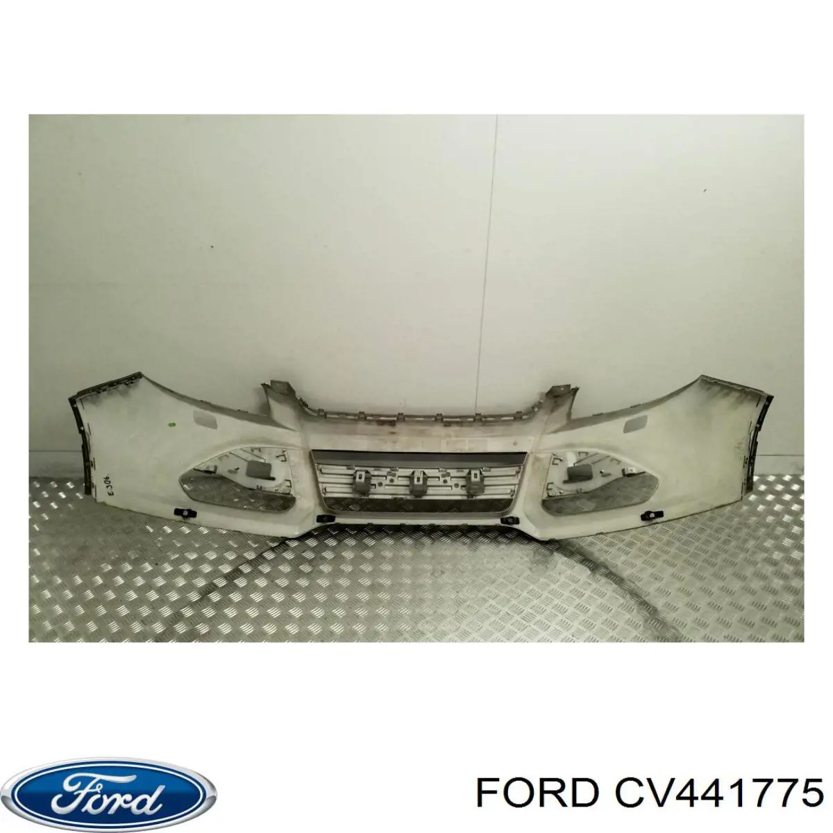 Do koszyka 1832964 Ford Zderzak przedni