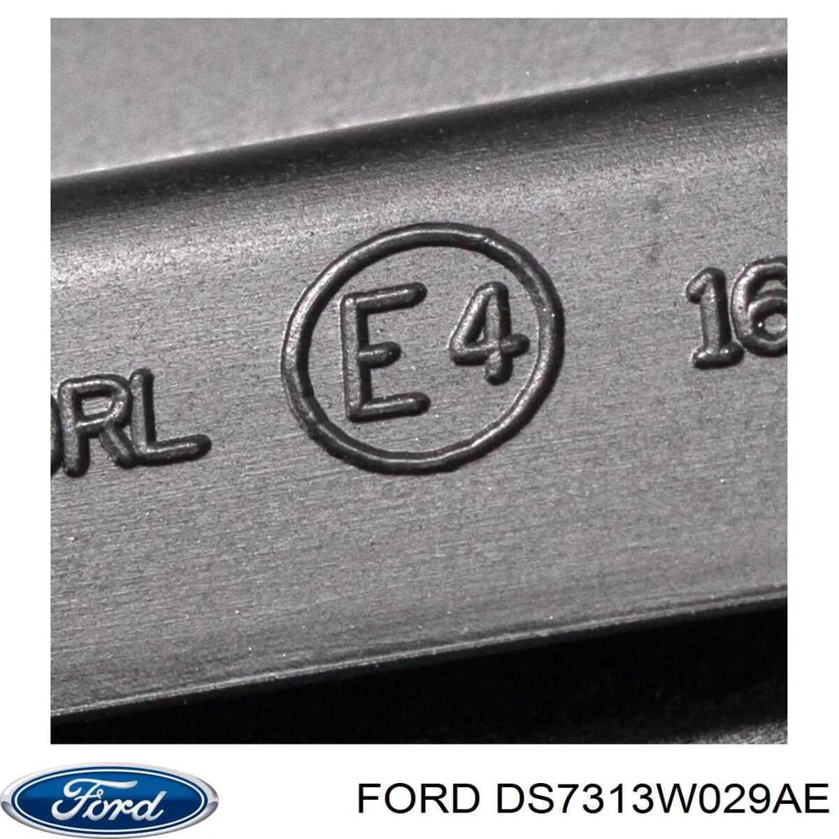 DS7313W029AE Ford Reflektor prawy