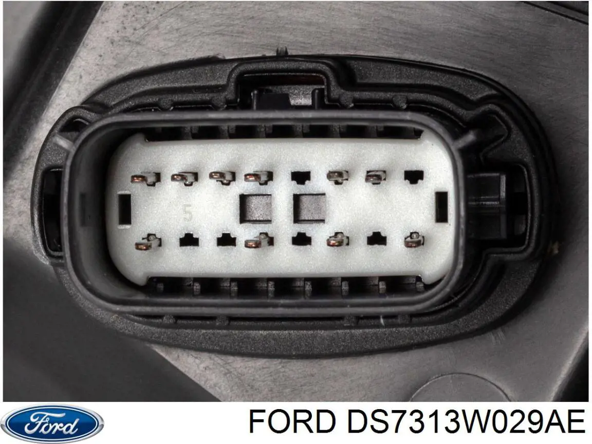 Reflektor prawy Ford DS7313W029AE cena, od 533,14 USD