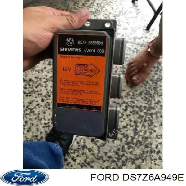Pokrywa silnika dekoracyjna Ford DS7Z6A949E cena, od 59,75 USD