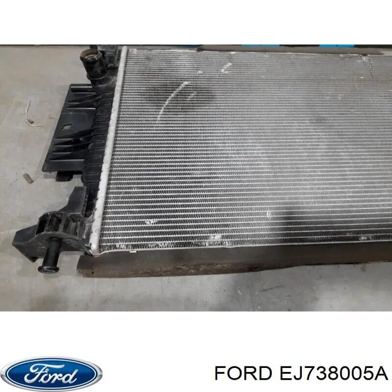 EJ738005A Ford Chłodnica silnika