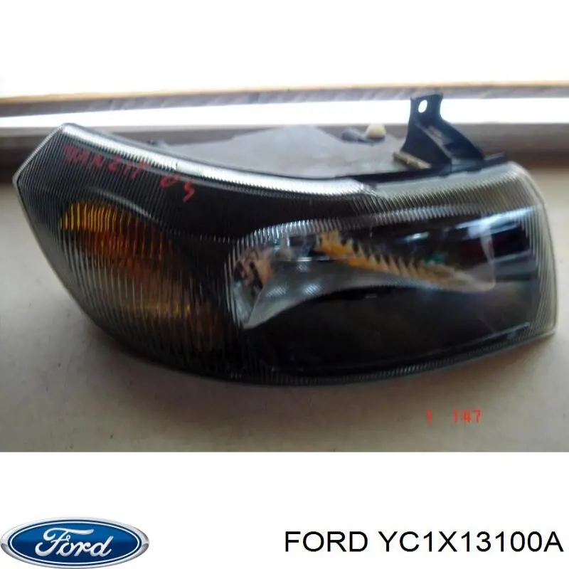 Do koszyka YC1X13100A Ford Reflektor prawy