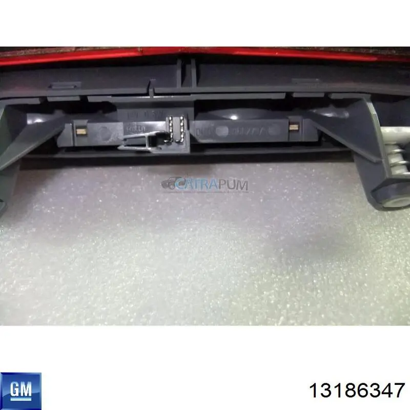 Lampa stop tylna dodatkowa Opel 13186347 cena, od 67,76 USD