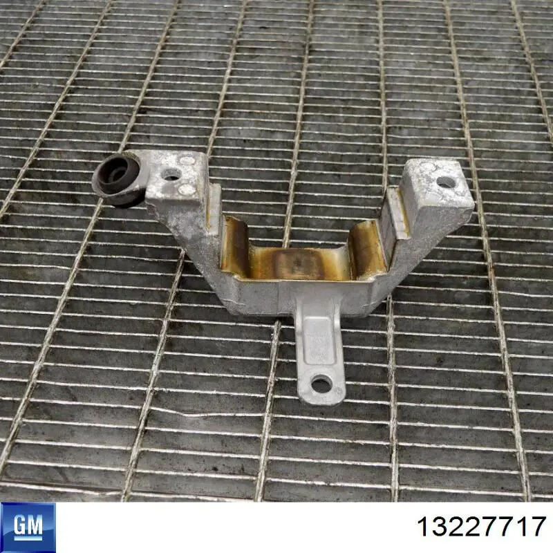Poduszka (podpora) silnika prawa 13227717 General Motors