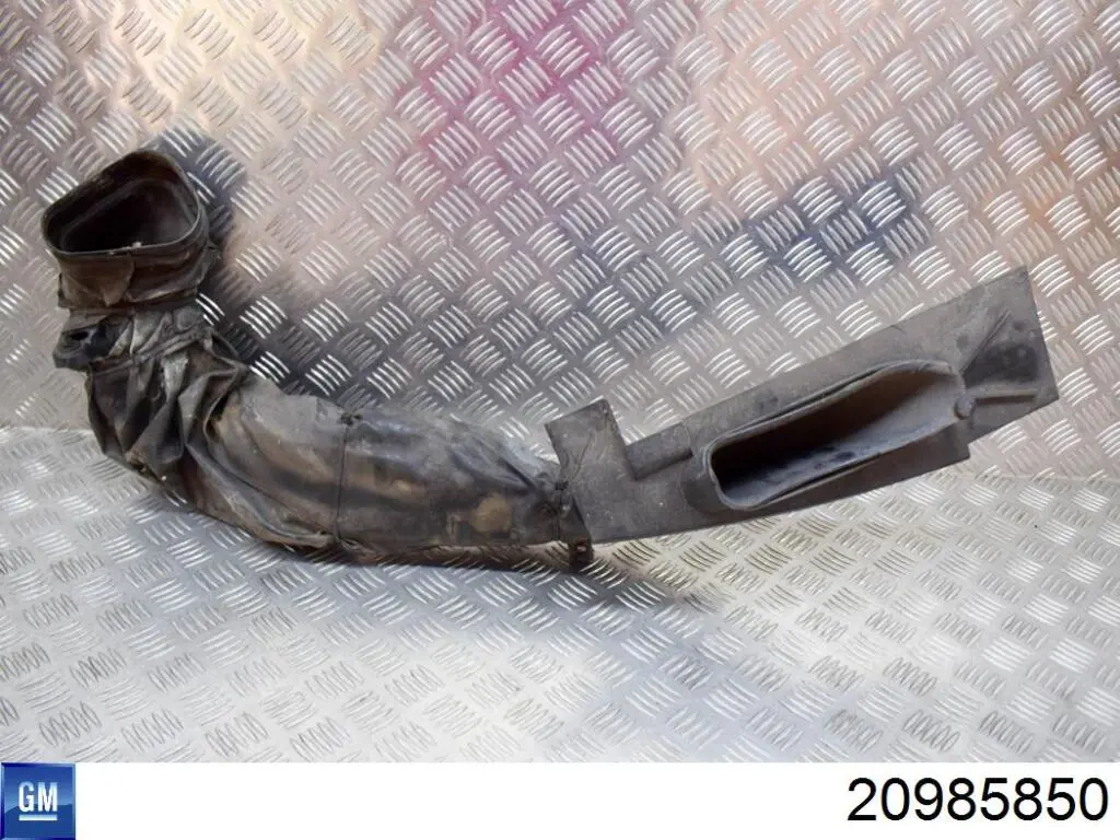 Wlot powietrza do filtra powietrza General Motors 20985850 cena, od 76,72 USD