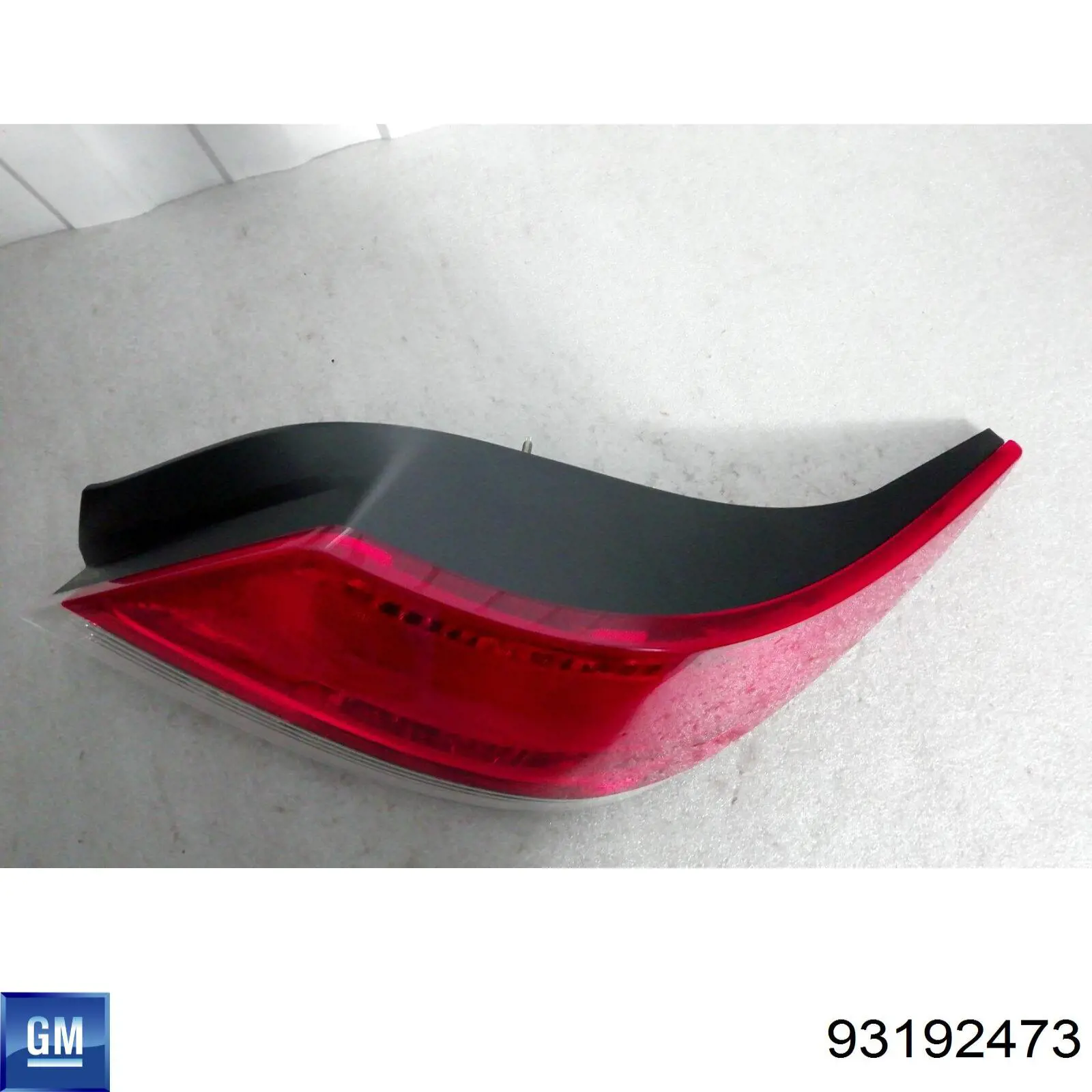 Lampa zespolona tylna prawa General Motors 93192473 cena, od 164,26 USD