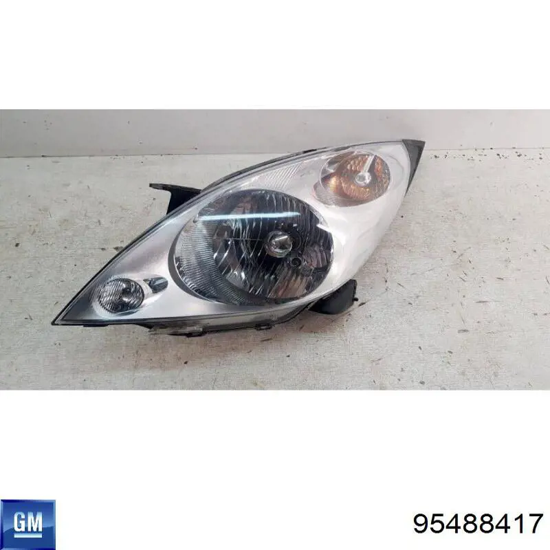 Reflektor lewy General Motors 95488417 cena, od 223,52 USD