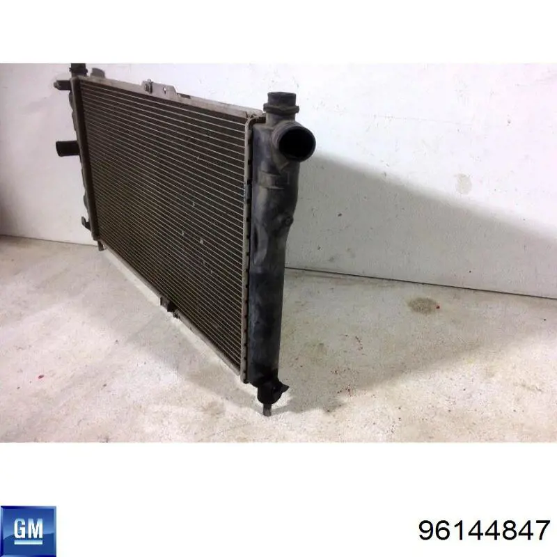 Chłodnica silnika General Motors 96144847 cena, od 70,73 USD