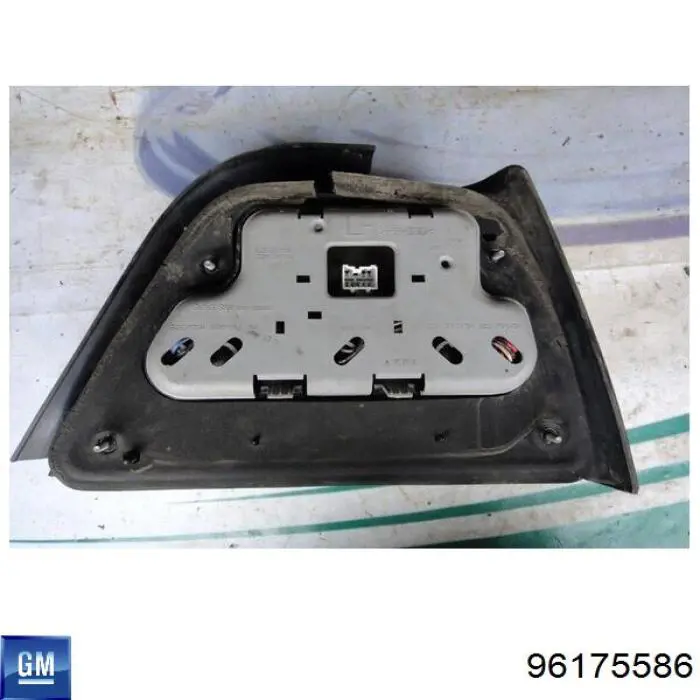 Lampa zespolona tylna lewa General Motors 96175586 cena, od 39,46 USD