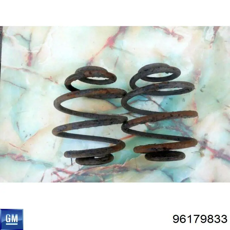Sprężyna tylna 96179833 General Motors