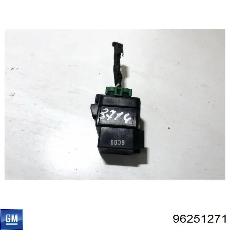 Przekaźnik wentylatora do Chevrolet Lacetti  J200