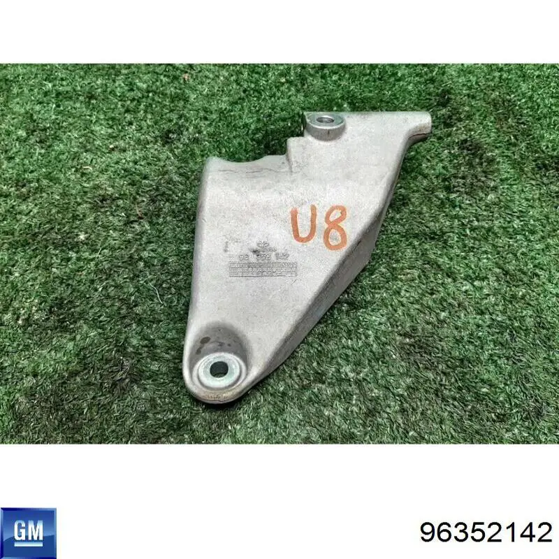 Wspornik alternatora do Chevrolet Aveo I T200