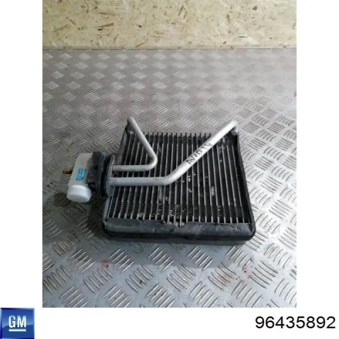 Parownik klimatyzacji General Motors 96435892 cena, od 134,81 USD