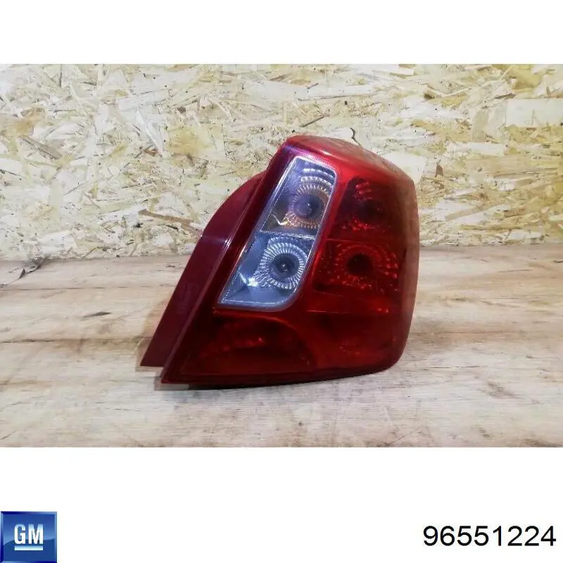 Lampa zespolona tylna prawa General Motors 96551224 cena, od 54,48 USD