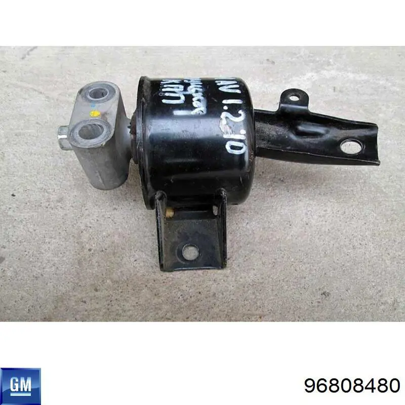 Poduszka (podpora) silnika lewa General Motors 96808480 cena, od 75,63 USD