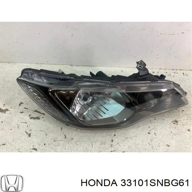 Reflektor prawy Honda 33101SNBG61 cena, od 594,37 USD