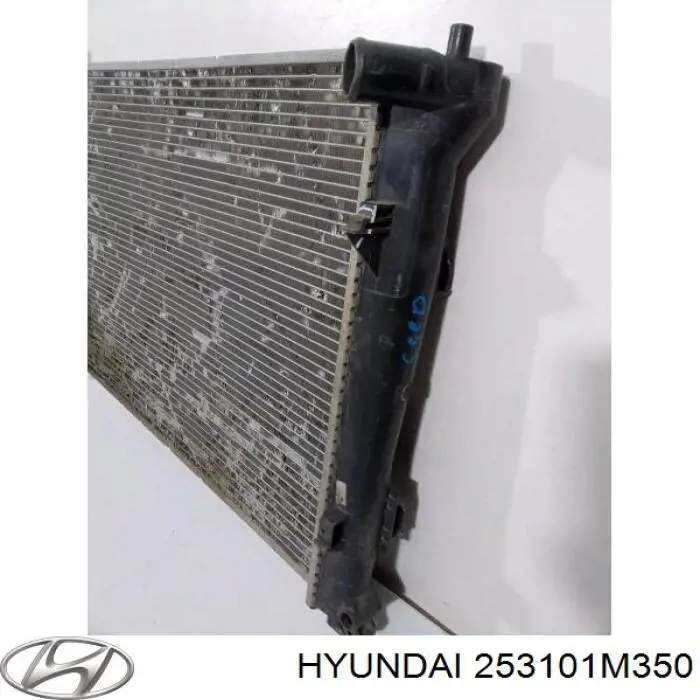 Chłodnica silnika 253101M350 Hyundai/Kia