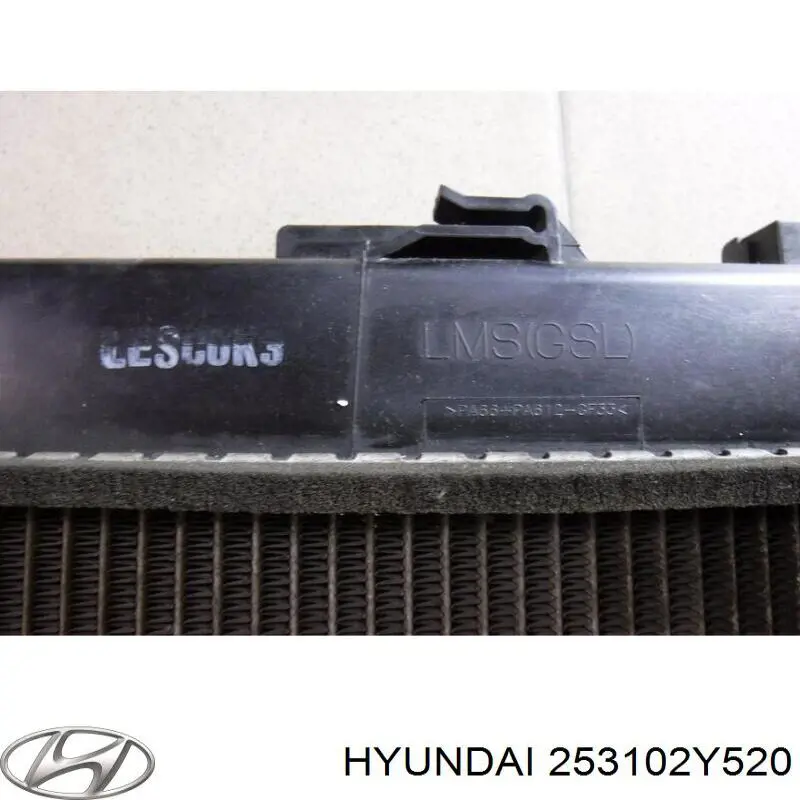 Chłodnica silnika 253102Y520 Hyundai/Kia