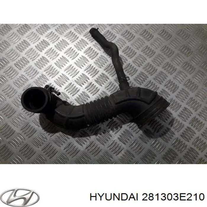 281303E210 Hyundai/Kia Króciec powietrza, wylot filtra powietrznego