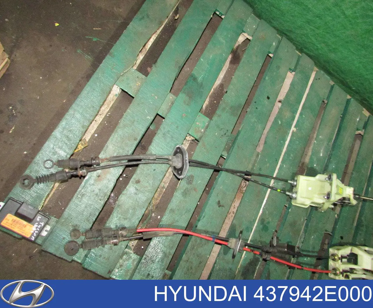 437942E000 Hyundai/Kia Linka dźwigni zmiany biegów podwójna