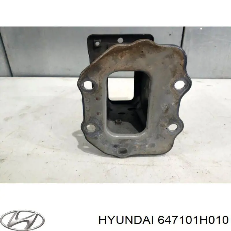 647101H010 Hyundai/Kia wspornik wzmocnienia zderzaka przedniego