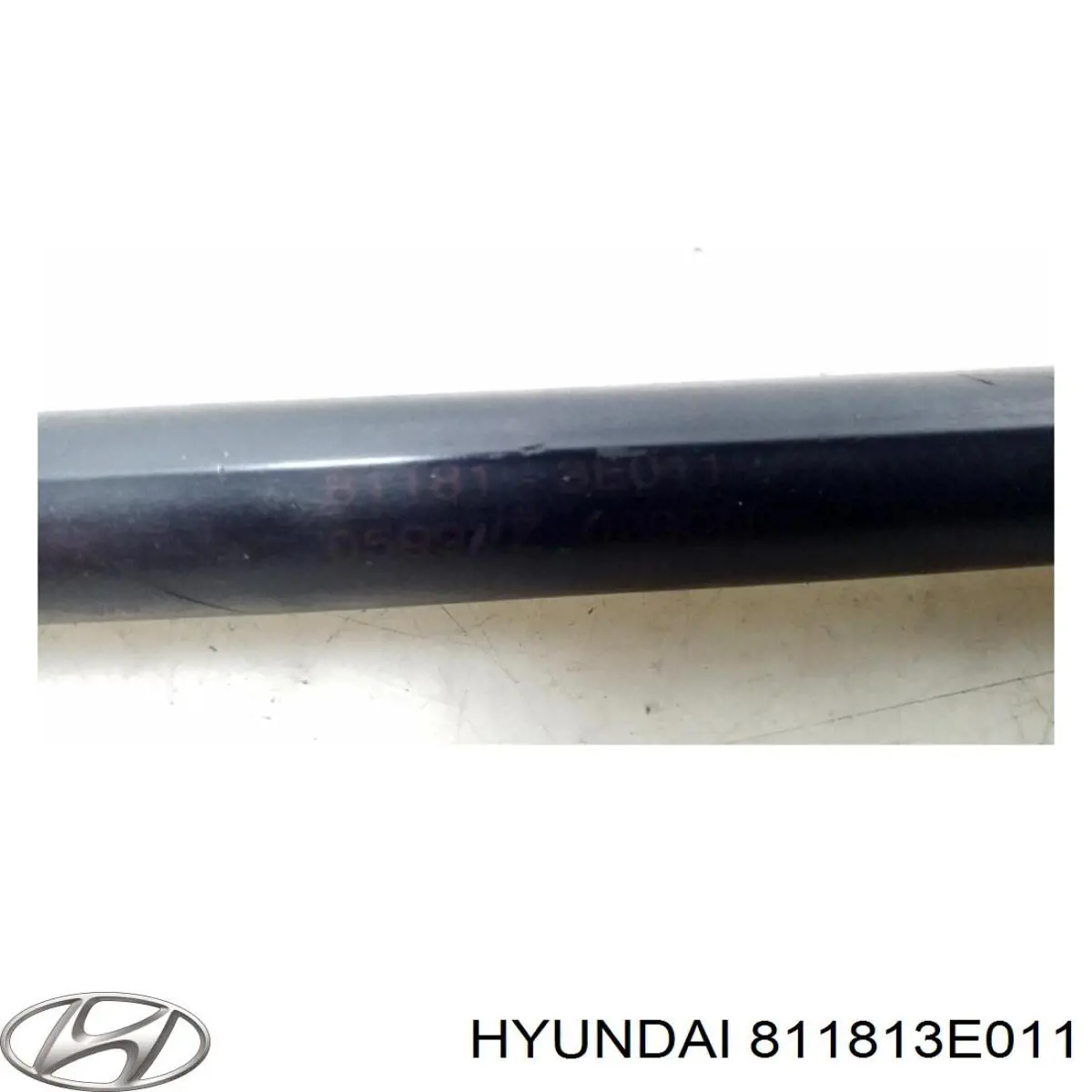 Amortyzator maski 811813E011 Hyundai/Kia