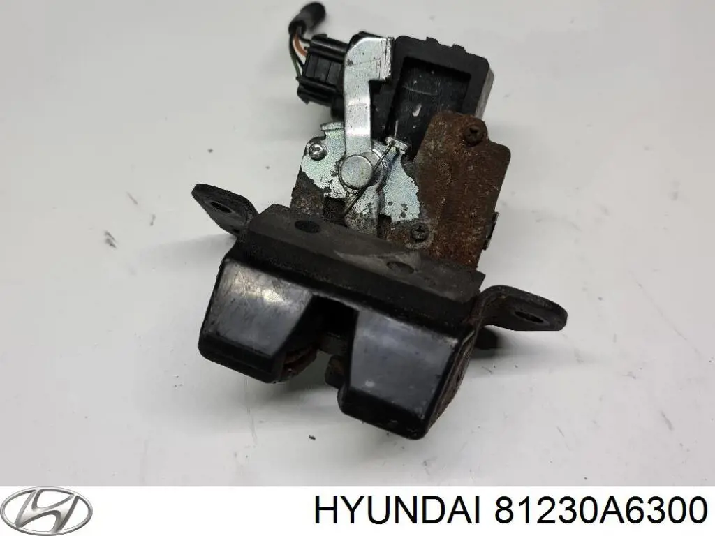 81230A6300 Hyundai/Kia Zamek klapy bagażnika (3/5 drzwi tylnych)