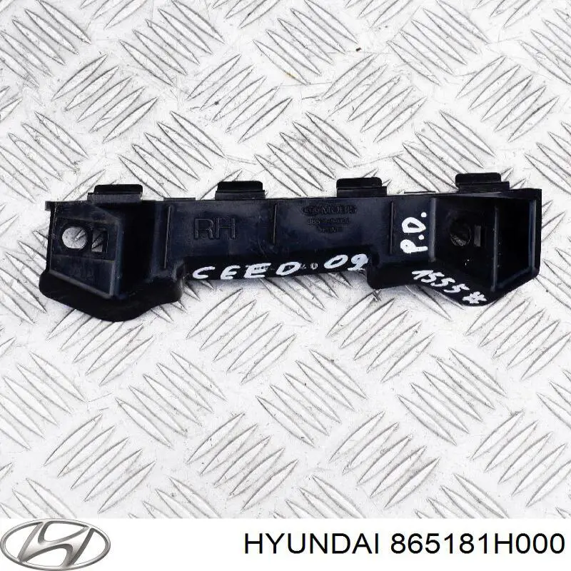 865181H000 Hyundai/Kia Wspornik zderzaka przedniego prawy