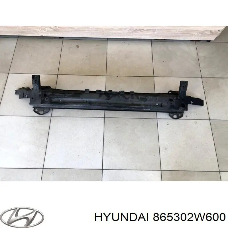 865302W600 Hyundai/Kia Wzmocnienie zderzaka przedniego