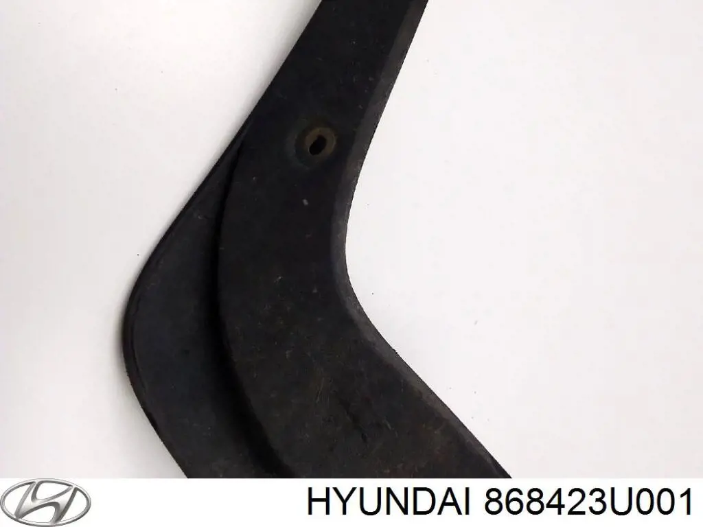868423U001 Hyundai/Kia Chlapacz tylny prawy