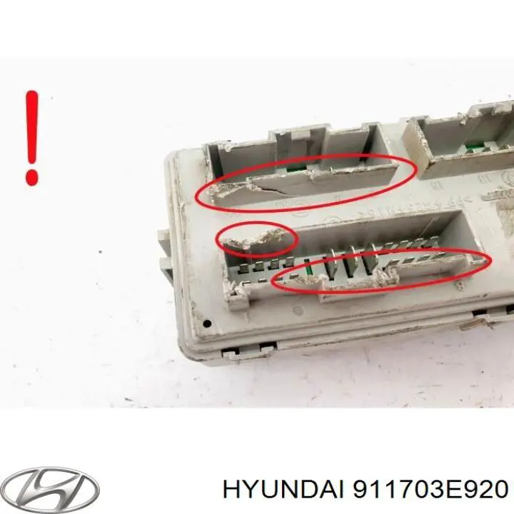 911703E920 Hyundai/Kia Skrzynka bezpieczników salonowa tylna