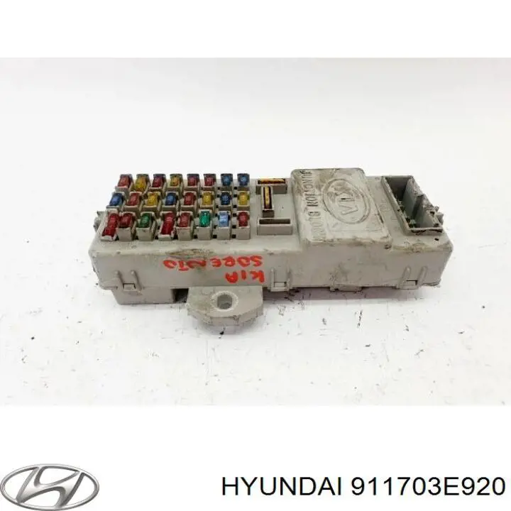 Skrzynka bezpieczników salonowa tylna Hyundai/Kia 911703E920 cena, od 83,44 USD