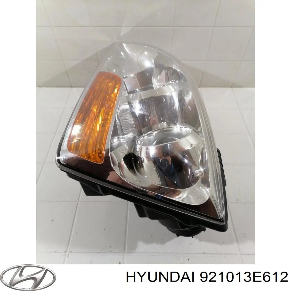 921013E612 Hyundai/Kia Reflektor lewy