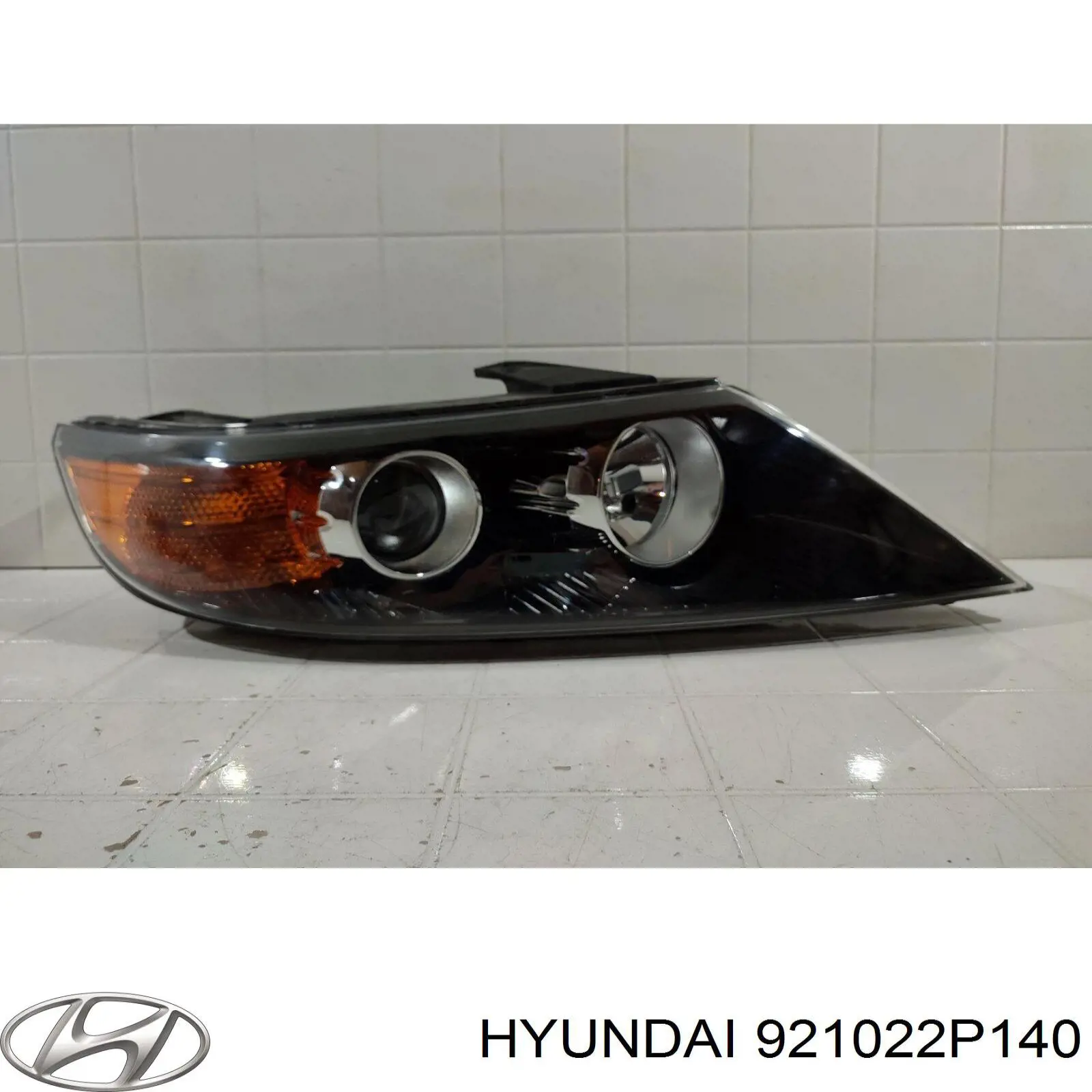 Do koszyka 921022P140 Hyundai/Kia Reflektor prawy