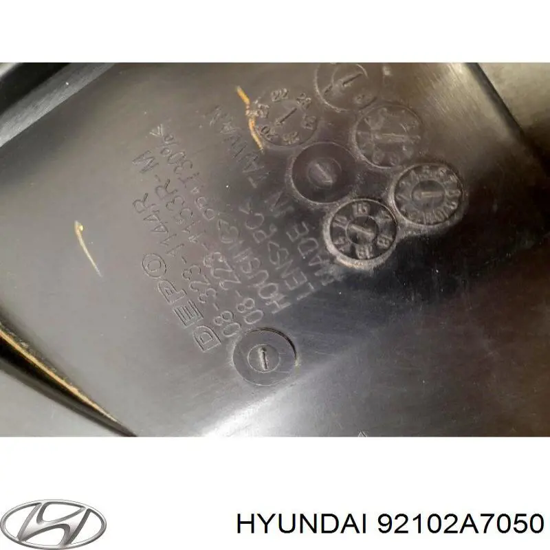  Reflektor prawy KIA Cerato 3