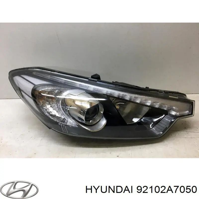 Reflektor prawy KIA Cerato III sedana (YD) (2012 - 2019) cena, od 559,34 USD