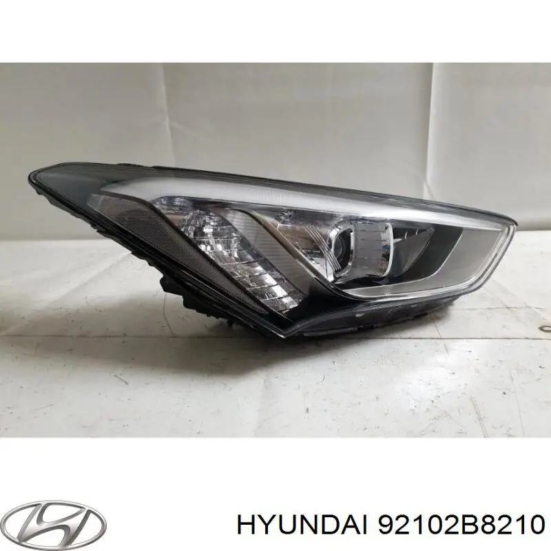 Reflektor prawy 92102B8210 Hyundai/Kia