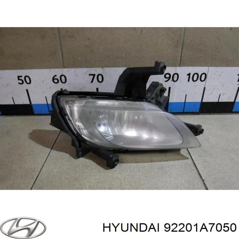 Do koszyka Lampa przeciwmgielna lewa KIA Forte III YD