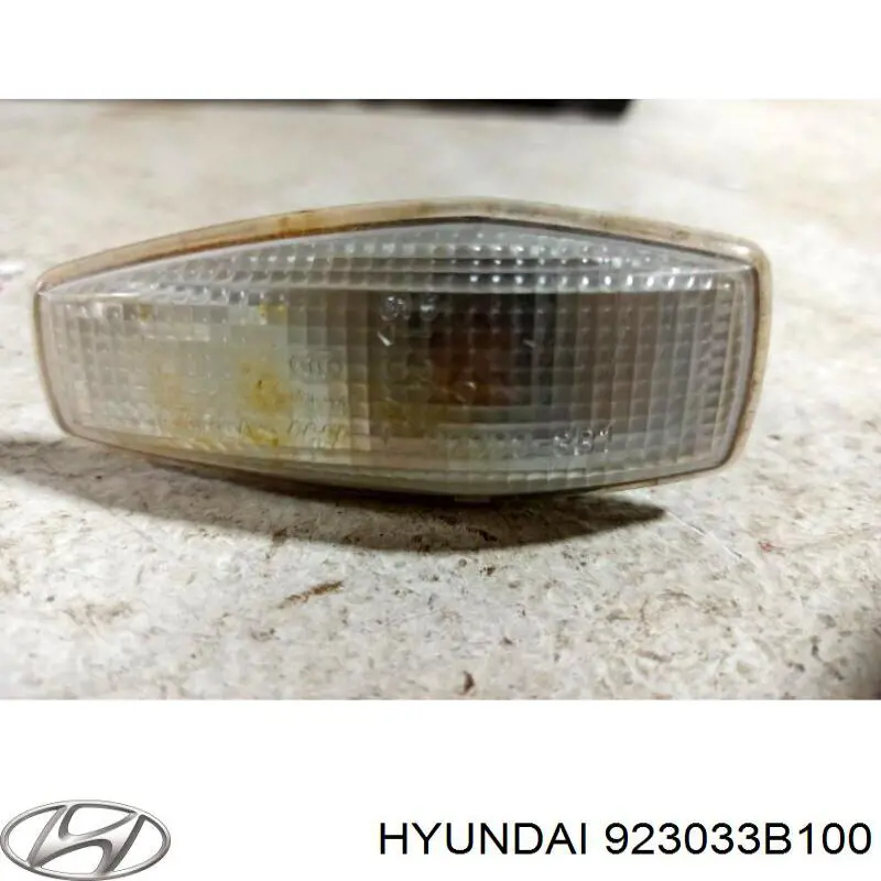 923033B100 Hyundai/Kia powtarzacz kierunkowskazu na błotniku