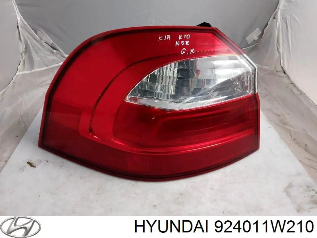 924011W210 Hyundai/Kia Lampa zespolona tylna lewa zewnętrzna